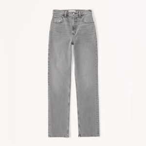 Abercrombie 🩶 Ultra High Rise 90s Straight Jean in Gray Wash - Size 32/14